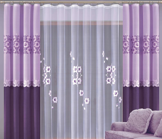 Классические шторы в гостиной