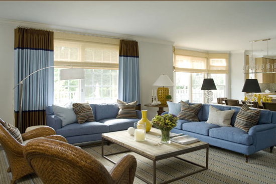 Стильная гостиная в сине-голубых тонах
